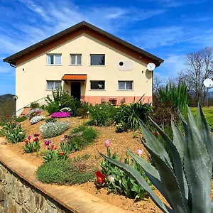 La Casa Del Sole , Corvara (Liguria) Italië